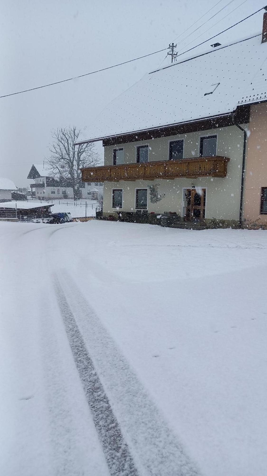 Apartment Komar Sankt Stefan an der Gail Luaran gambar
